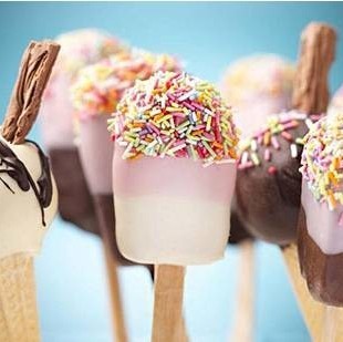 冰淇淋加盟哪個好？從門店到冰淇淋車，日賺萬元是否可能？